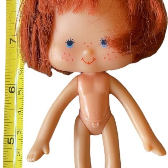 Strawberry Shortcake 2015 Scented Doll 35th Anniversary Classic 6.5” Doll - Picture 3 of 3